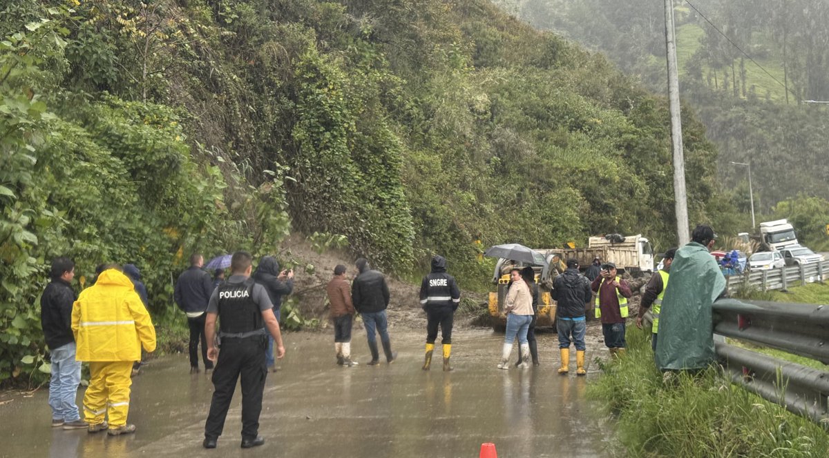 Riesgos Ecuador (@riesgos_ec) on Twitter photo <a href="/goberazuay/">Gobernación del Azuay</a> <a href="/ObrasPublicasEc/">Ministerio de Transporte y Obras Públicas 🇪🇨</a> <a href="/CTEcuador/">Comisión de Tránsito 🇪🇨</a> <a href="/Jorge_CarrilloT/">Jorge Carrillo T.</a> En conjunto con <a href="/goberazuay/">Gobernación del Azuay</a> participamos en el COE cantonal de #SevillaDeOro, en donde se dan a conocer las acciones de respuesta ante aluvión en la zona de Amaluza, desde <a href="/Riesgos_Ec/">Riesgos Ecuador</a> realizamos el EVIN en conjunto con el GAD para la atención a las familias de acuerdo a sus <a href="/goberazuay/">Gobernación del Azuay</a> <a href="/ObrasPublicasEc/">Ministerio de Transporte y Obras Públicas 🇪🇨</a> <a href="/CTEcuador/">Comisión de Tránsito 🇪🇨</a> <a href="/Jorge_CarrilloT/">Jorge Carrillo T.</a> En conjunto con <a href="/goberazuay/">Gobernación del Azuay</a> participamos en el COE cantonal de #SevillaDeOro, en donde se dan a conocer las acciones de respuesta ante aluvión en la zona de Amaluza, desde <a href="/Riesgos_Ec/">Riesgos Ecuador</a> realizamos el EVIN en conjunto con el GAD para la atención a las familias de acuerdo a sus