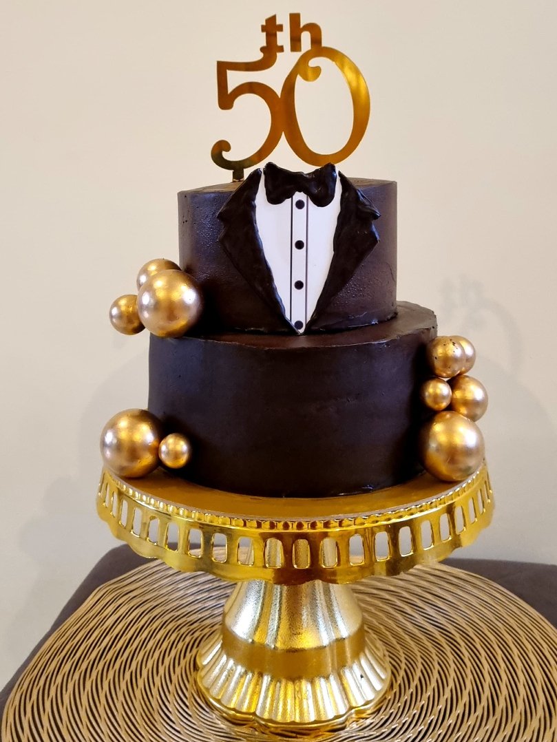 Dial4cakeC's tweet photo. Celebrate the golden milestone of your man's 50th birthday with our exquisite Golden Years Celebration Cake from Dial4Cake.
#events #birthdaydecoration #surprisebirthday #babyshower #family #balloonarch #birthdaycelebration #birthdayballoons #partydecorations #cakeart #eventdecor https://t.co/xP9Cla2Zz9