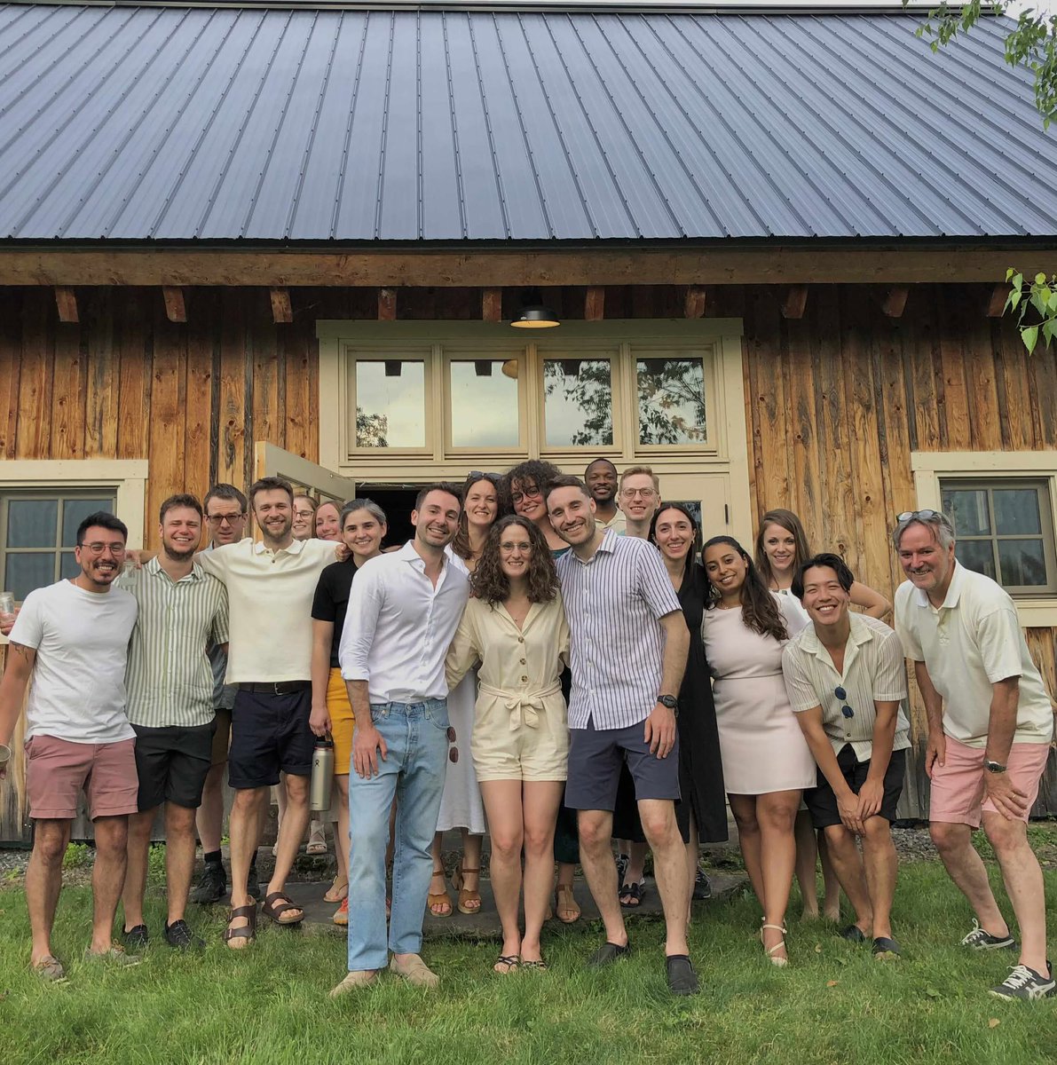 Résidents neuro de Sherbrooke (@sherbbrains) on Twitter photo Une soirée mémorable chez Dr Evoy, où nous avons célébré la réussite de nos finissants R5 : Dr William Leduc, Dre Maude Lantagne-Hurtubise et Dr Thomas-Louis Perron. Félicitations à vous trois pour cette belle étape franchie ! 🥳🎊✨ Une soirée mémorable chez Dr Evoy, où nous avons célébré la réussite de nos finissants R5 : Dr William Leduc, Dre Maude Lantagne-Hurtubise et Dr Thomas-Louis Perron. Félicitations à vous trois pour cette belle étape franchie ! 🥳🎊✨