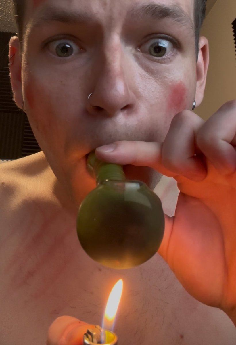 Flazefire's tweet image. Smoking Meth Mode : Activated ✅