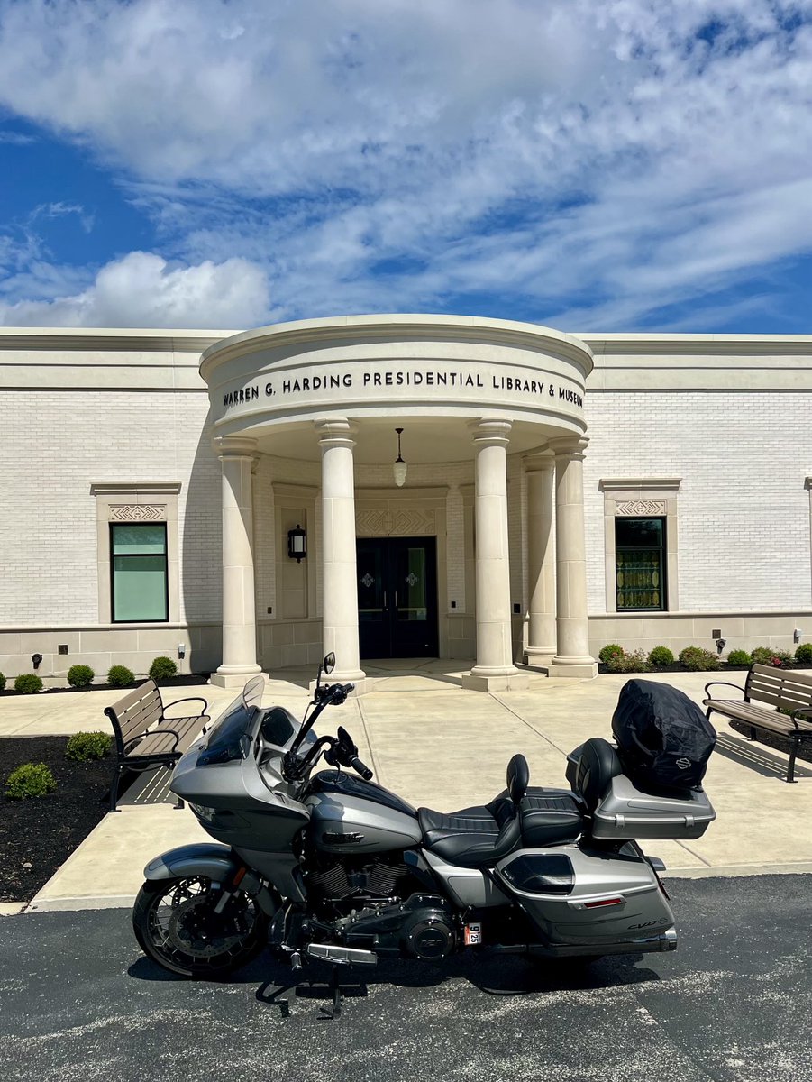 TheOutlawCPA's tweet photo. Followed an unexpected highway sign to another presidential home and museum - the first of this trip. #WarrenHarding @WarrenH29th #TeapotDomeScandal https://t.co/cA09YCrm8v