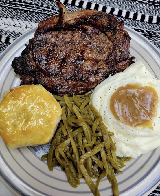 Food Pleaser tweet media