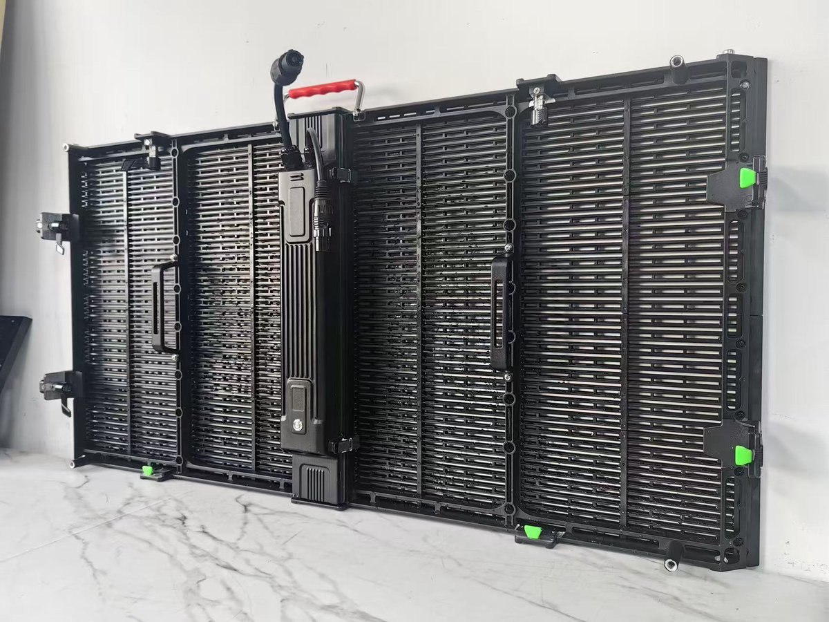 YasmimJiang's tweet image. Transparent Screen Promotion
��Size 500*1000mm
��Refresh Rate 3840hz
��Transmittance 75%
#led #leddisplay #Transparentleddisplay #ledscreen #rentalleddisplay