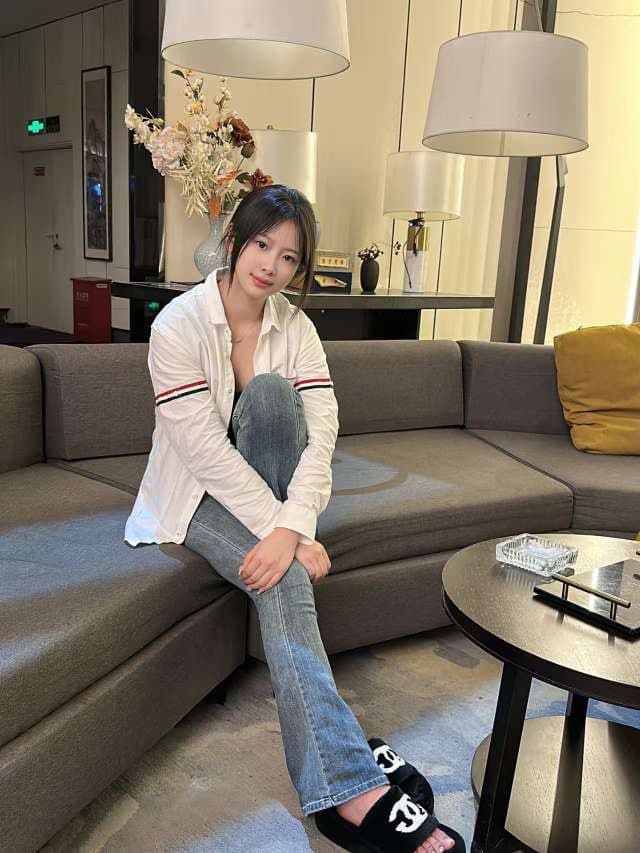 IStayter61335's tweet photo. 🌙一对一服务 精细到每一寸👅
💋香香软软 会哄人超会撩💄
📍懂你的 不是话多 是手感🧴
📲滴滴VX 快约别迟佛山抓龙筋 佛山98 佛山丝市足 佛山95 佛山校服 佛山楼凤

南京抓龙筋 南京98 南京丝足 南京95 南京校服 南京楼凤 https://t.co/hgTiCY1LAk