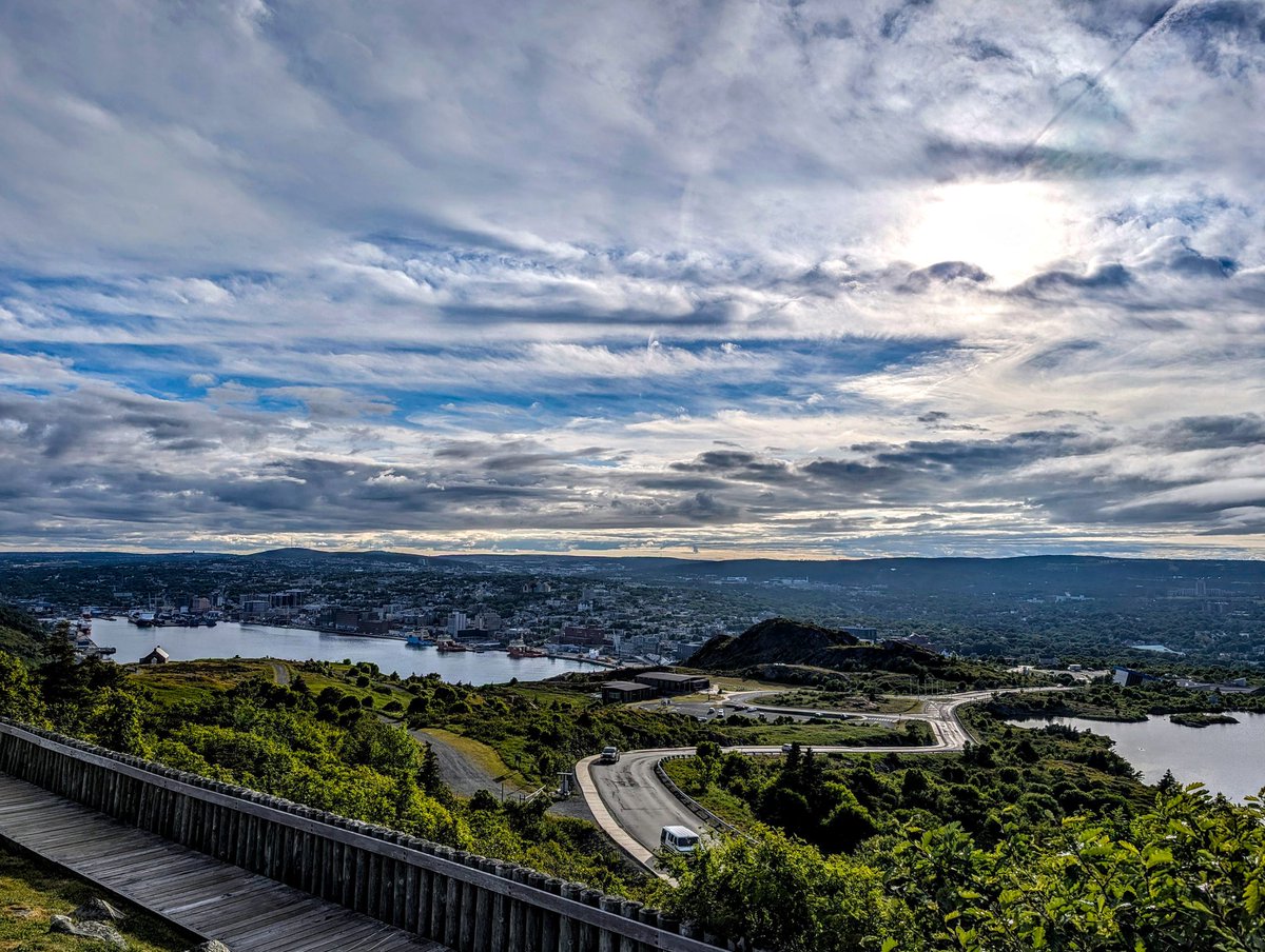 St. John's on July 1st 🇨🇦🍁 Signal Hill was full of tourists and people out for a spin. Some were watching a whale off shore too! #nlwx #ShareYourWeather #newfoundlandandlabrador #yyt #canada_life #ocean