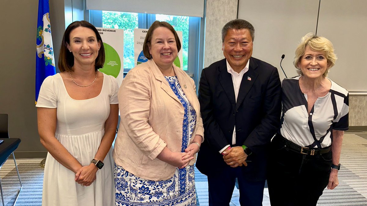 #PhysicianAdvocacy in action: FCMA Legislative Chair Dr. Leslie Miller met with members of Fairfield’s state delegation to discuss #Medicaid reimbursement, prior auth reform, and policies impacting patient care. Physicians—get involved! Learn more at fcma.org