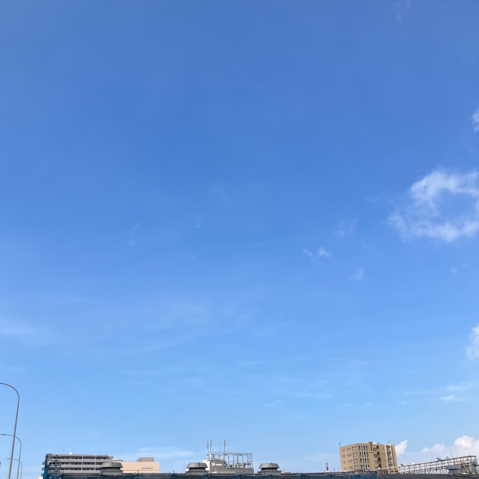 Growth_Ship's tweet photo. おはようございます！  
7/3晴れです☀️  
今日は #ソフトクリームの日 🍦
ダイエット中なら、活動量の多い日中に食べるのがおすすめ。エネルギーとして消費されやすく、健康管理もできます✨  
賢く楽しんで、仕事も頑張りましょう！  
#企業公式が朝の挨拶を言い合う  
#企業公式相互フォロー https://t.co/Fw0Cl2FI8X