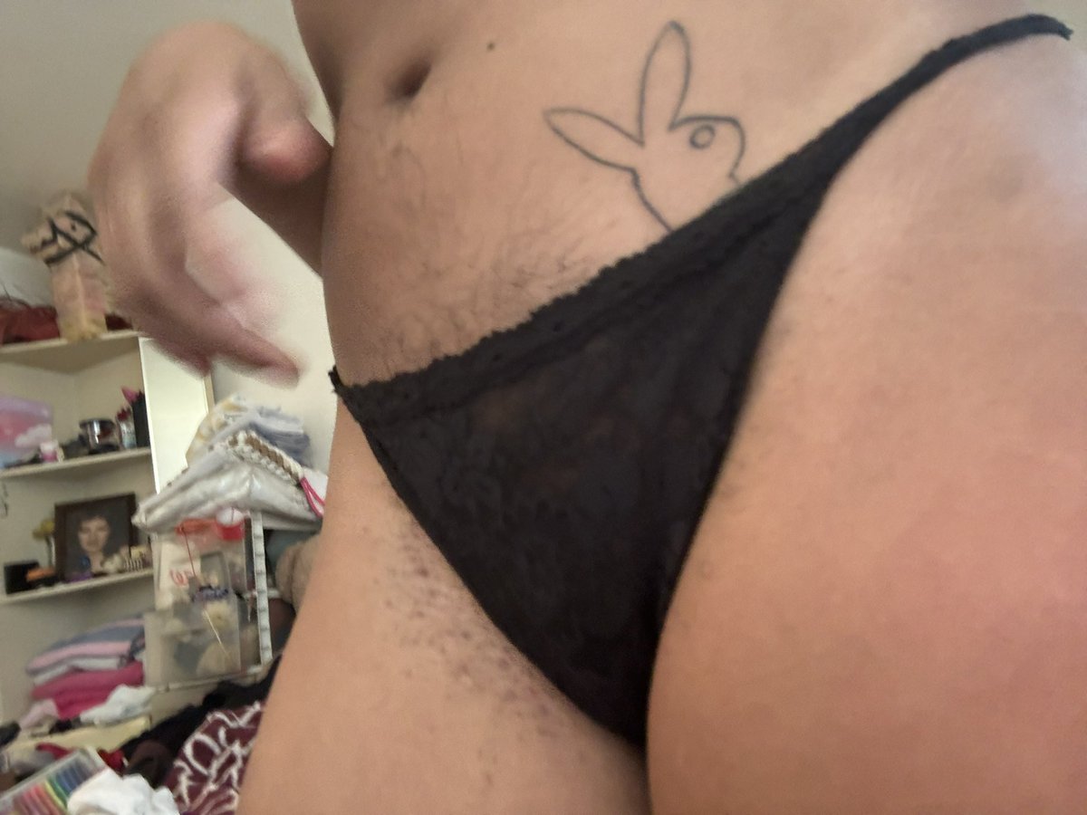 xkitty666x's tweet photo. obsessed w my tat #nsfw #onlyfans #horny https://t.co/nqiRDP82zw
