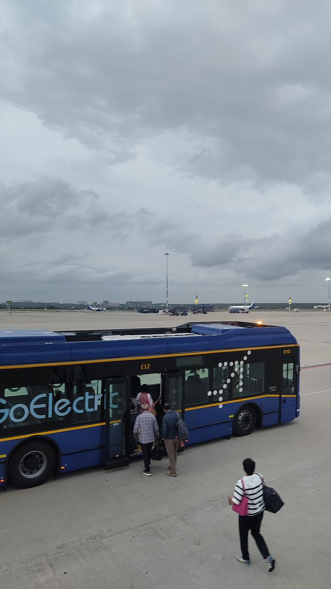 thedeepanshuweb's tweet image. Bangalore greeted me with cold winds 🌬️ Excited to be joining @ReactNexus! If you&apos;re around, come say hi 👋 Would love to connect. #ReactNexus #BangaloreTech