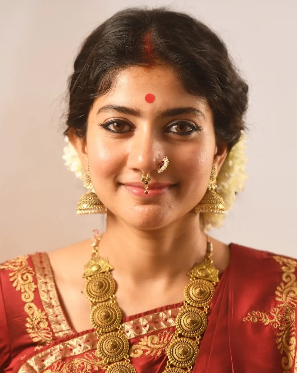 The BIGGEST Day is Here 🛐

RAMAYANA Glimpse Today 🥹♥️ Can't wait to see our <a href="/Sai_Pallavi92/">Sai Pallavi</a> as MAA SITA 🧿♥️

#SaiPallavi #Ramayana