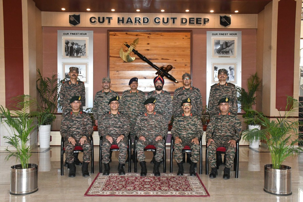 KonarkCorps's tweet photo. Lt Gen AVS Rathee, GOC #KonarkCorps, reviewed #OperationalPreparednes of #BattleAxeDivision. He appreciated their sustained efforts to enhance #OperationalCapability by integrating modern technologies & innovative practices to ensure high degree of combat readiness.
@IaSouthern https://t.co/ImCa5Z7PMe