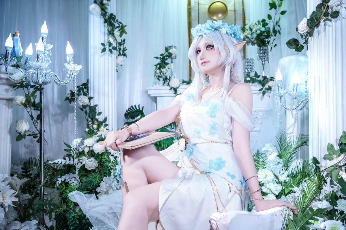 장송의 프리렌 /신탁소녀 버전

프리렌 : n버섯

p. 미니님 <a href="/miniminicos_/">［RZ HEROES］미니👋</a>
노아스튜디오 <a href="/No_A_studio/">노아 스튜디오</a>
三分妄想 <a href="/3_delusion/">三分妄想1/3Delusion</a>

*추가사진(블로그)*
blog.naver.com/eaeneaen/22391…

#葬送のフリーレン #FrierenBeyondJourneysEnd
#葬送的芙莉莲 #コスプレ #cosplay #코스프레
#フリーレン #Frieren #芙莉莲