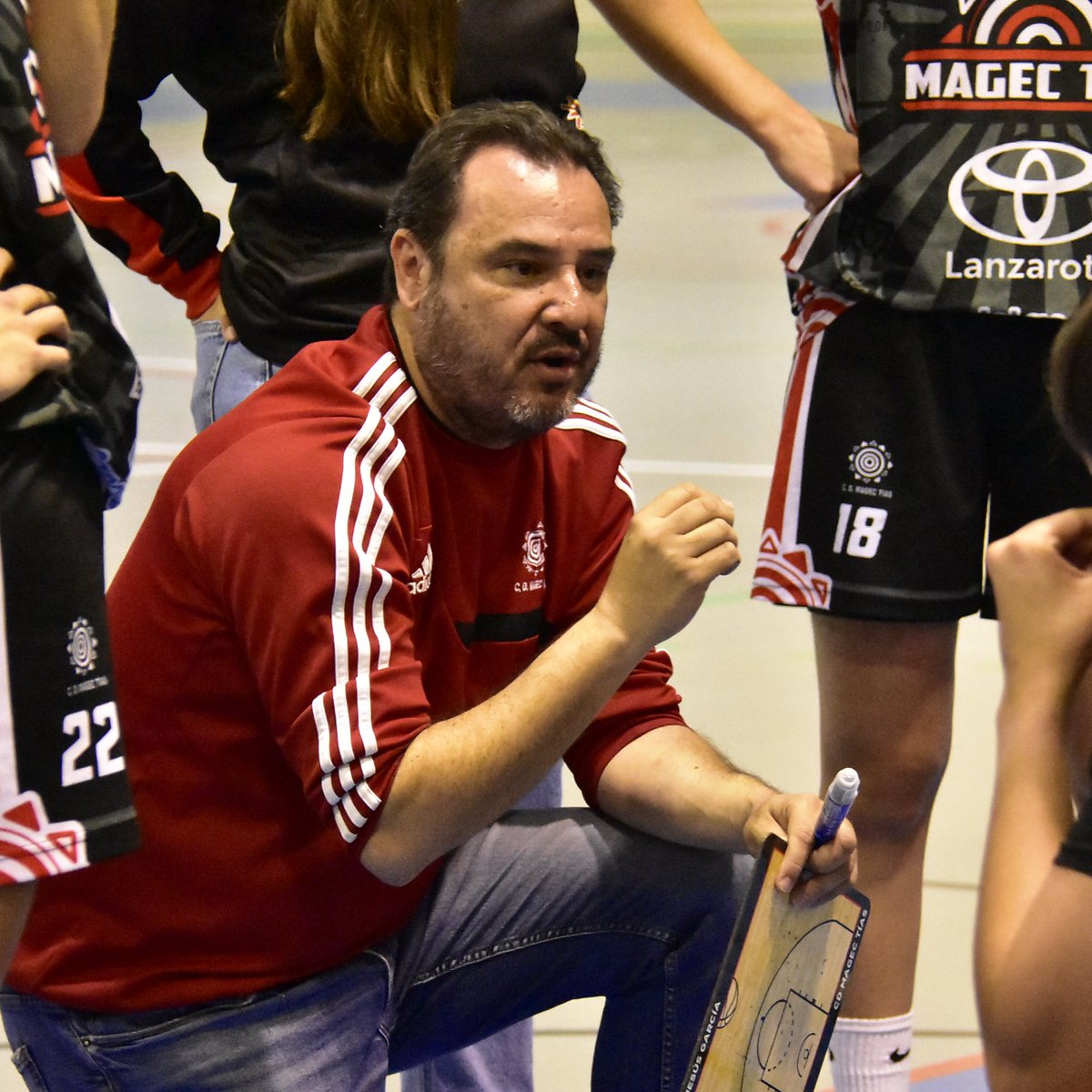 CompeticionesFEB (@competicionfeb) on Twitter photo 🚨 Mercado #LF2: Miércoles de fichajes en la categoría
▶️ Del doble movimiento manresano a la confirmación del técnico del Magec Tías CLVDG
✅ <a href="/carla_ortas/">Carla Ortas</a> - <a href="/manresacbf/">Manresa CBF</a>
✅ Èlia Páez - <a href="/manresacbf/">Manresa CBF</a>
📋 Jesús García - <a href="/magectias1995/">Magec Tías</a> 🚨 Mercado #LF2: Miércoles de fichajes en la categoría
▶️ Del doble movimiento manresano a la confirmación del técnico del Magec Tías CLVDG
✅ <a href="/carla_ortas/">Carla Ortas</a> - <a href="/manresacbf/">Manresa CBF</a>
✅ Èlia Páez - <a href="/manresacbf/">Manresa CBF</a>
📋 Jesús García - <a href="/magectias1995/">Magec Tías</a>