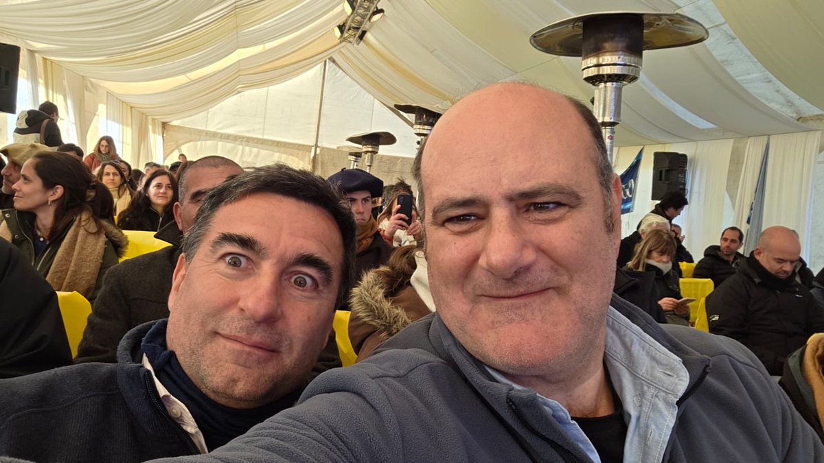 Con el crack de ⁦<a href="/lizzi_jose/">Jose Lizzi</a>⁩ en la reunión de CREA en Tres Arroyos. Hablamos de los desafíos que tienen los sistemas pastoriles ganaderos, lejos de creernos los dueños de la verdad