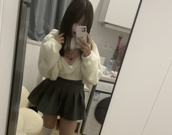 EricaSander16's tweet photo. 区域：郑州 岀一个
性别：女
身高：161cm
体重：49kg  私 请赞 https://t.co/tSjkyjuQvj