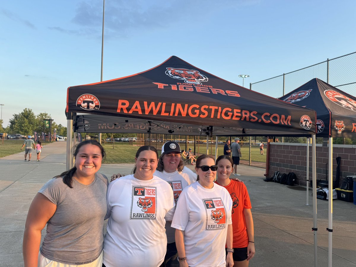 Aaron Jaworowski (@jaworowskiaaron) on Twitter photo We have an incredible operations staff behind the scenes, they are the best!
Thankful for all they do to keep our program organized and on top!
<a href="/stltigers/">St. Louis Rawlings Tigers</a> We have an incredible operations staff behind the scenes, they are the best!
Thankful for all they do to keep our program organized and on top!
<a href="/stltigers/">St. Louis Rawlings Tigers</a>