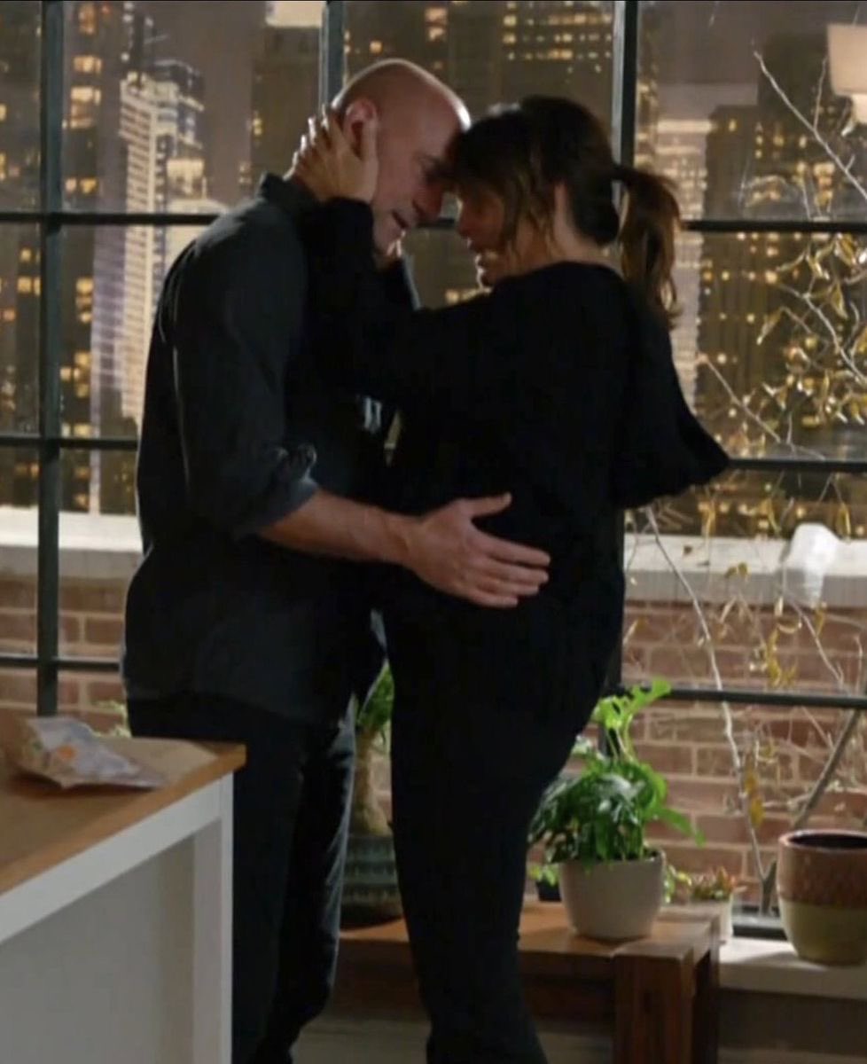 rena🖤 (@sassbewitched) on Twitter photo 