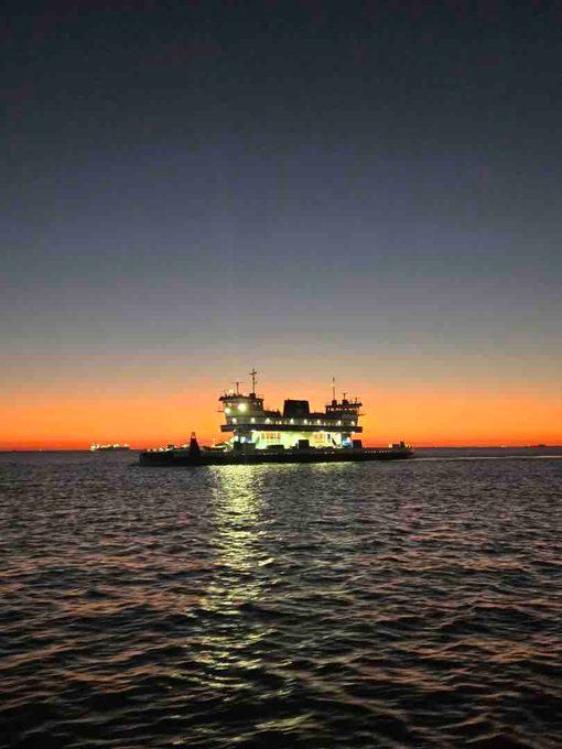 SaltyDGalveston's tweet image. Galveston, Texas at sunset.