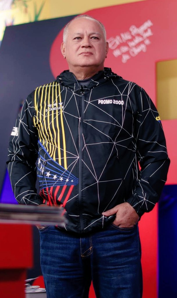 EDUARDO LAND (@elantmjs24) on Twitter photo EL MEJOR PRODUCTOR DE AMÉRICA Sr Diosdado Cabello R 🇻🇪❤️😎💪🎙️🎬🎥🎥🎥 premio periodismo 2025
<a href="/dcabellor/">Diosdado Cabello R</a>
<a href="/ConElMazoDando/">Con el Mazo Dando</a>
#IndependenciaONada EL MEJOR PRODUCTOR DE AMÉRICA Sr Diosdado Cabello R 🇻🇪❤️😎💪🎙️🎬🎥🎥🎥 premio periodismo 2025
<a href="/dcabellor/">Diosdado Cabello R</a>
<a href="/ConElMazoDando/">Con el Mazo Dando</a>
#IndependenciaONada