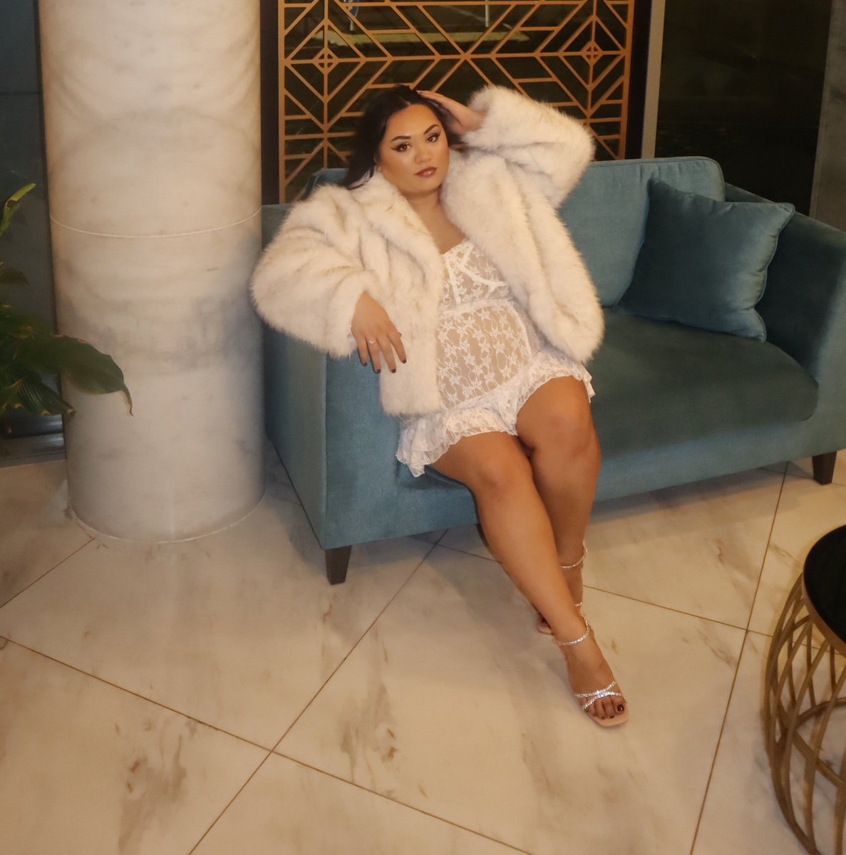 _chaaarde's tweet image. live love laugh