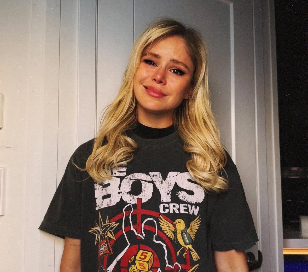 archivetheboys's tweet image. erin moriarty saying goodbye to the boys. season 5 releasing 2026 on prime video.
