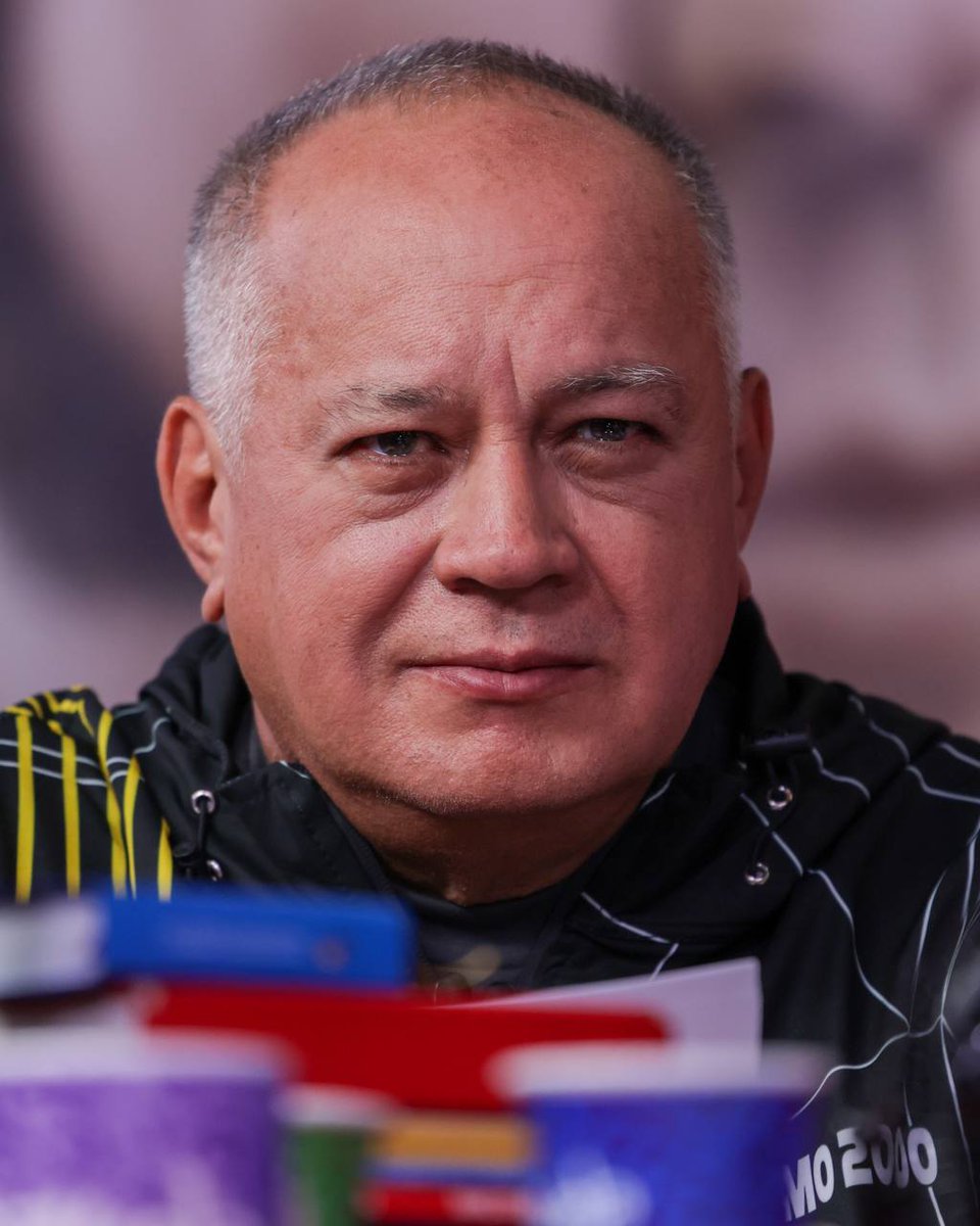 #EnVivo <a href="/dcabellor/">Diosdado Cabello R</a>: No se puede combatir el terror con más terror, nadie se atrevía a decir eso en el mundo y lo dijo Hugo Chávez  y esa es la posición que nosotros tenemos ahorita, siempre ha sido la paz.

#IndependenciaONada