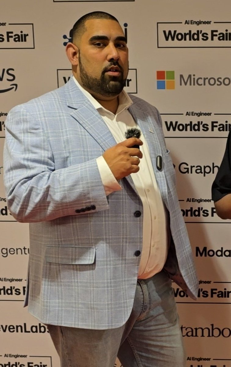 DThompsonDev's tweet photo. It's been 18 months since I posted a serous workout update. I was on an amazing level of consistency and then I tore my ACL... I am back to 305 lbs.

After stopping everything to recover, it's been a massive fight just to get back moving again.

The image one left, me right now 😭
The image on the right? Me at the beginning of 2024.

My weight and health have just been at it's worst levels in a long time. From the nutrition, to the lack of movement, to the just sitting at my desk from morning until night, I have let me health get to it's lowest levels possible.

Happy to report, 2 weeks back at Muay Thai (with a week in between to NYC for Vercel Ship) 

I can't believe I let myself go this much and just lost so much of the progress I made. (Still not back to almost 400lbs though thankfully where I lost my breathe just walking around the house.)

My stamina in the gym right now is practically non-existent. Today I barely finished the class. I had to tap out early. I just couldn't breathe at all.

I'm just happy I am back moving again but I got a long way to go.

Nothing but Chicken, Rice, and broccoli for a while. See you in 12 months!