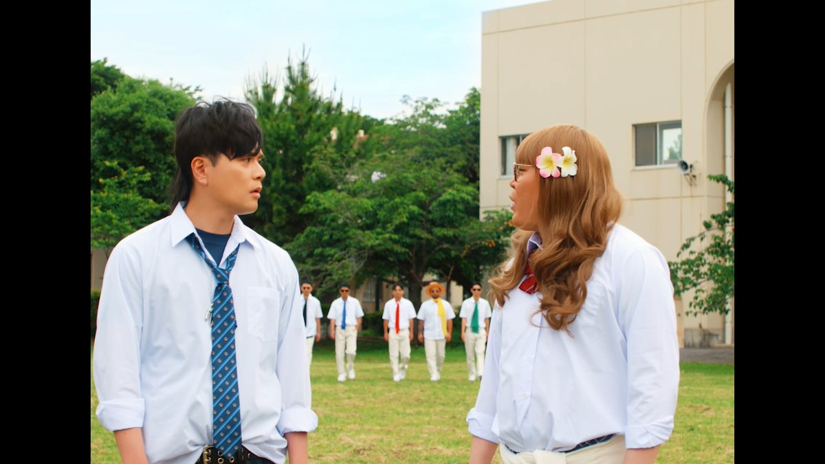 oricon's tweet photo. ＼《致死量の平成》と話題騒然❗️／
「平成あるある」を72個詰め込んだ
ORANGE RANGE「イケナイ太陽」令和版MV

マユリカが平成男子＆女子高生役で出演🌺

🎥イケナイ太陽 (令和ver.)MV
https://t.co/rPTpmT5sZX

学校へ行こう！、あいのり、赤外線通信…
平成の青春ギッシリでエモすぎるとトレンド入り https://t.co/KGg6oaqDWg