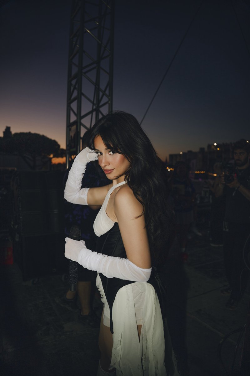 UNIVERSAL_INTER's tweet photo. 【Camila Cabello】

カミラ・カベロの最新アルバム『C,XOXO』を引っ提げたYours, C Tourがヨーロッパを皮切りについに開幕💌
8月16日と17日にはSUMMER SONIC大阪・東京でのパフォーマンスを控えています💘

🔗『C,XOXO』を聴いていますぐ予習！
https://t.co/6CDPe4d8E3

@Camila_Cabello https://t.co/nbjK96Hr7D