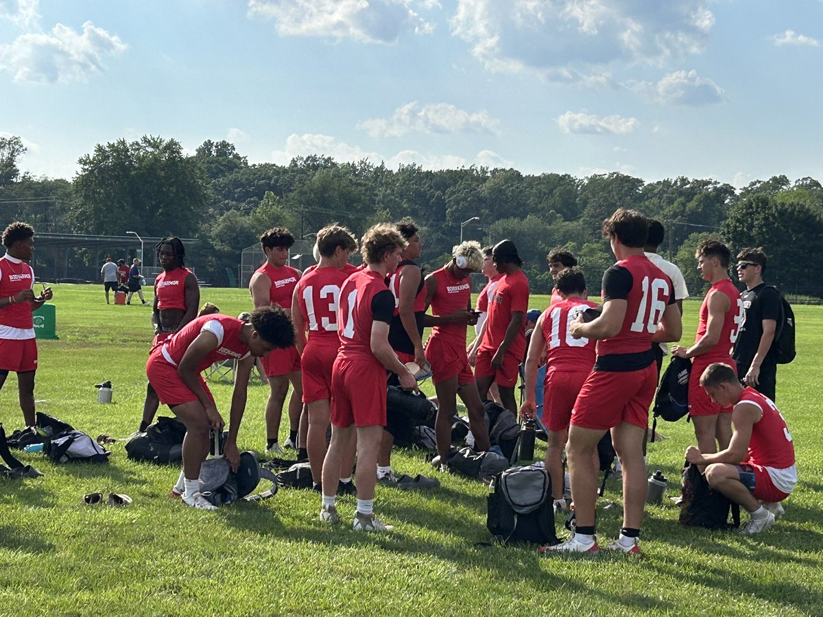 chris_owen215's tweet image. Great day at the West Deptford 7v7! 💪 My Kingsway HS squad went 2-0, great group of guys who are locked in and ready. Can’t wait for the season to kick off! 🔴⚫️ Back at it next week! #All22 #KingswayFootball #7v7Season
@CoachMHendricks @22Boosters @Dragons_AD @KingswayWrestle…