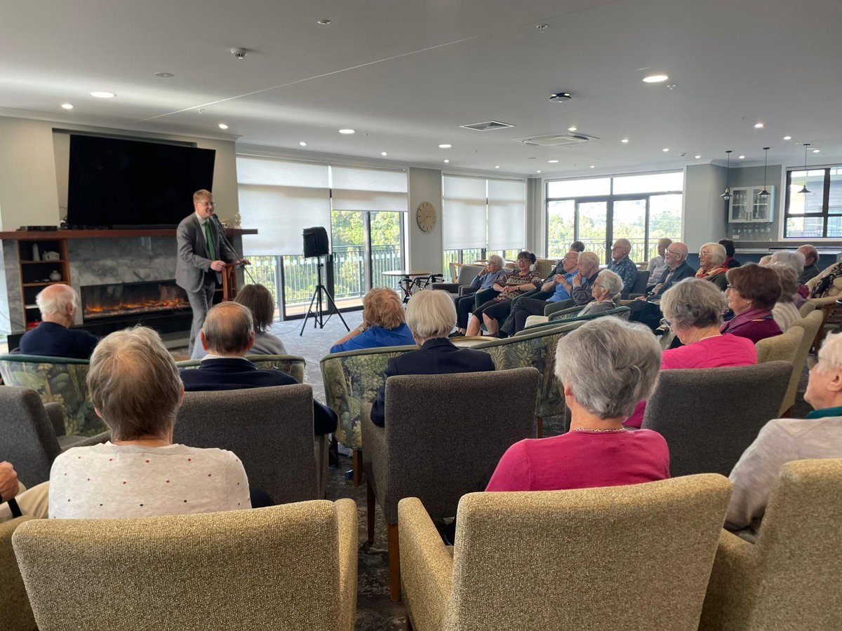 LMeredithEU's tweet image. Fantastic to meet Crofton Downs Village residentsโloved the EUโNZ quiz and hearing about strong family ties with Europe ๐ณ๐ฟ๐. Our shared values & deepening partnership deliver real results: EUโNZ FTA saw Kiwi exports up 28% in year one! #StrongerTogether