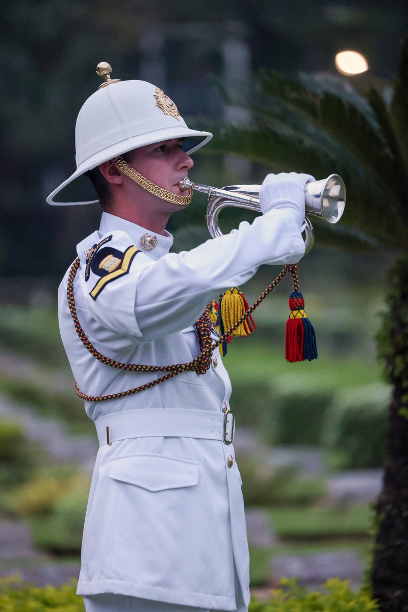 UK Carrier Strike Group (@comukcsg) on Twitter photo At the Commonwealth War Graves in Jakarta, UK #CSG25 joined by Defence Minister of State <a href="/Vernon_Coaker/">Lord Vernon Coaker</a> & Rear Admiral McCarthy to pay their respects to those who paid the ultimate sacrifice.
#OpHighmast At the Commonwealth War Graves in Jakarta, UK #CSG25 joined by Defence Minister of State <a href="/Vernon_Coaker/">Lord Vernon Coaker</a> & Rear Admiral McCarthy to pay their respects to those who paid the ultimate sacrifice.
#OpHighmast