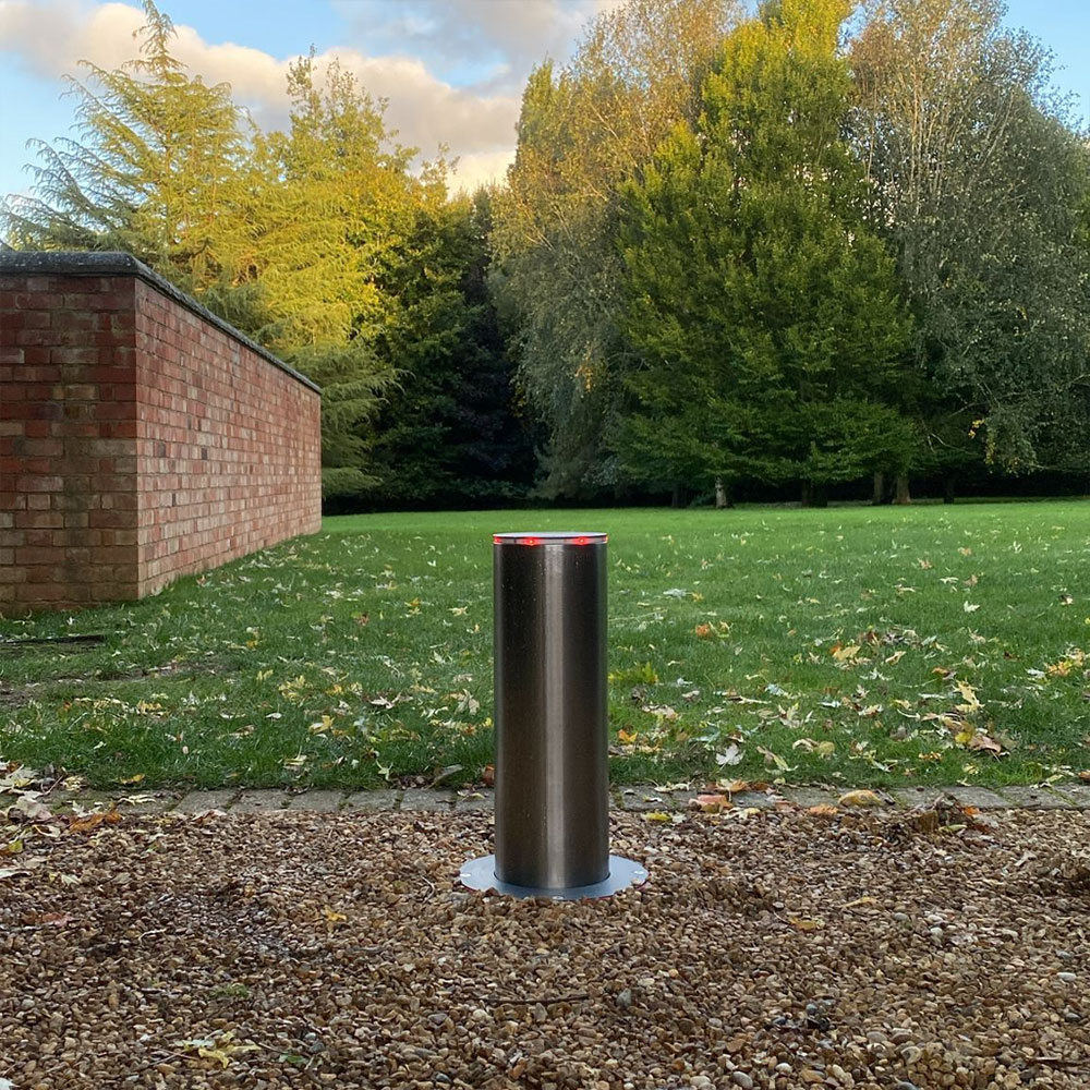 Jason66192483's tweet photo. Automatic bollards - instant security when you need it.
3-second rise time | 5-ton vehicle stopping power
Perfect for access control #SecurityTech"#upark” https://t.co/cp1IS9hifg