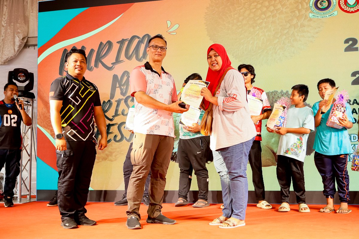 Program Durian Agro Tourism Fest Bandar Baharu Kedah 2025 telah berlangsung selama 4 hari bermula 26 Jun 2025 hingga 29 Jun 2025 bertempat di Dataran Bandar Baharu, Bandar Baharu, Kedah.