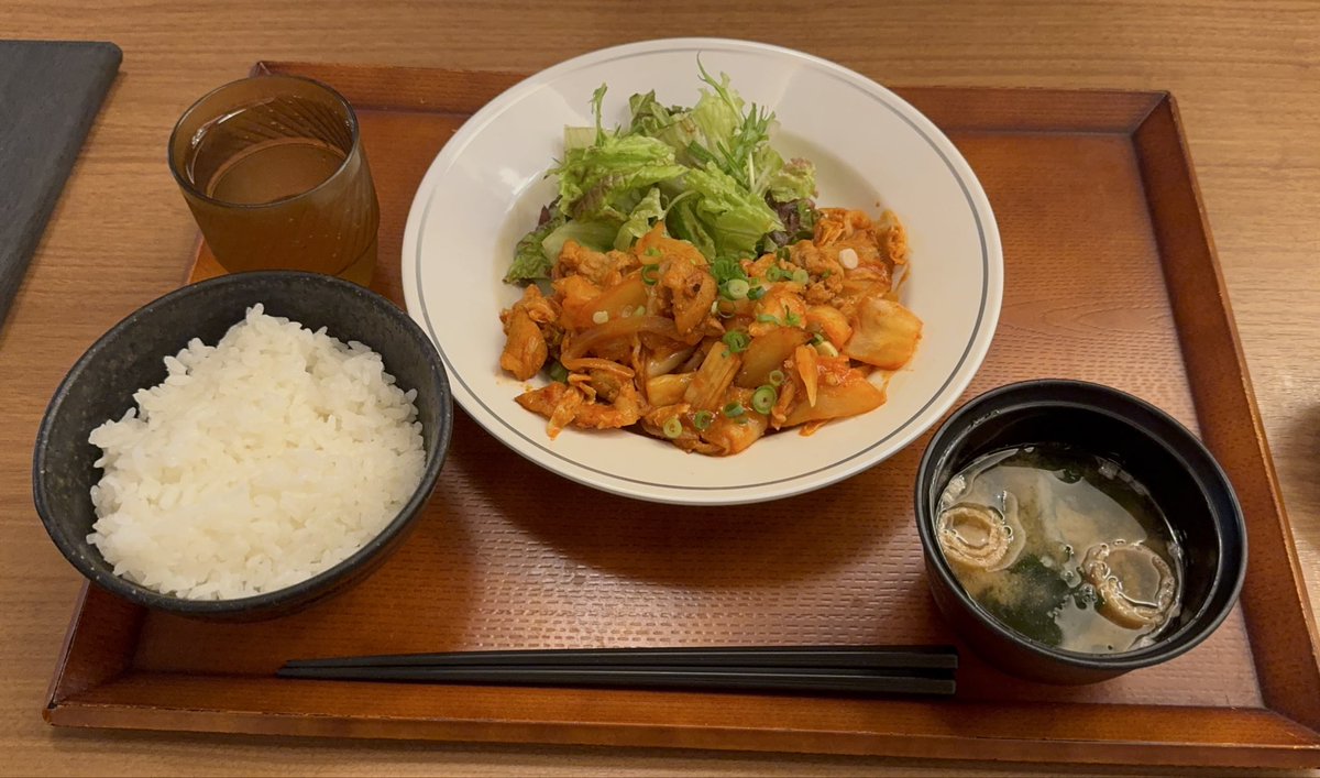 tD16i3XEIPq2qis's tweet image. #ランチ
#KASHIBA
今日は誕生日で会社からメモリアル休暇を頂き、日帰り温泉でのんびり過ごしております♨️☺️
ランチは日替わり定食で豚キムチ定食です😋
風船飛んで無いような🤔