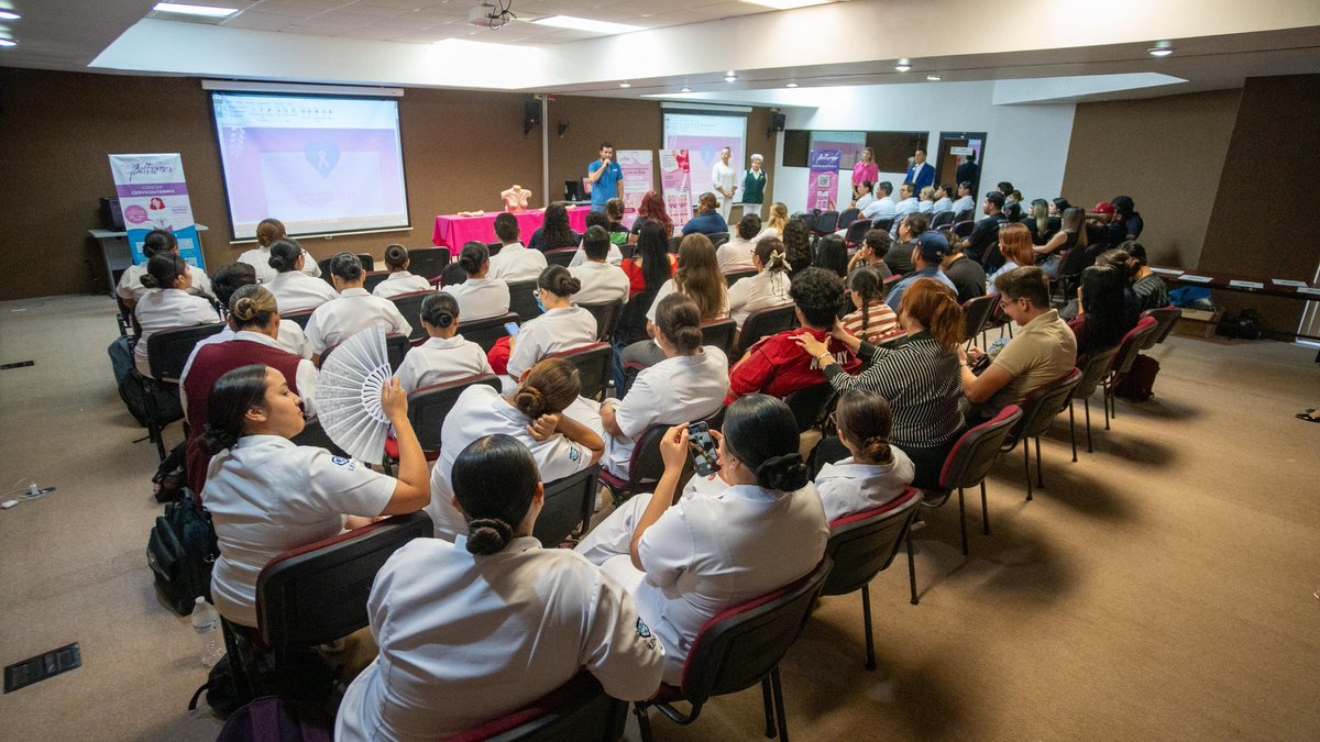 Capacitamos a jóvenes porque la prevención comienza desde temprano.
En la lucha contra el cáncer, un diagnóstico a tiempo puede cambiarlo todo.

Gracias al ITSON plantel Guaymas, por abrirnos sus puertas.
¡Seguimos sumando! 💗

#FundaciónBeltrones