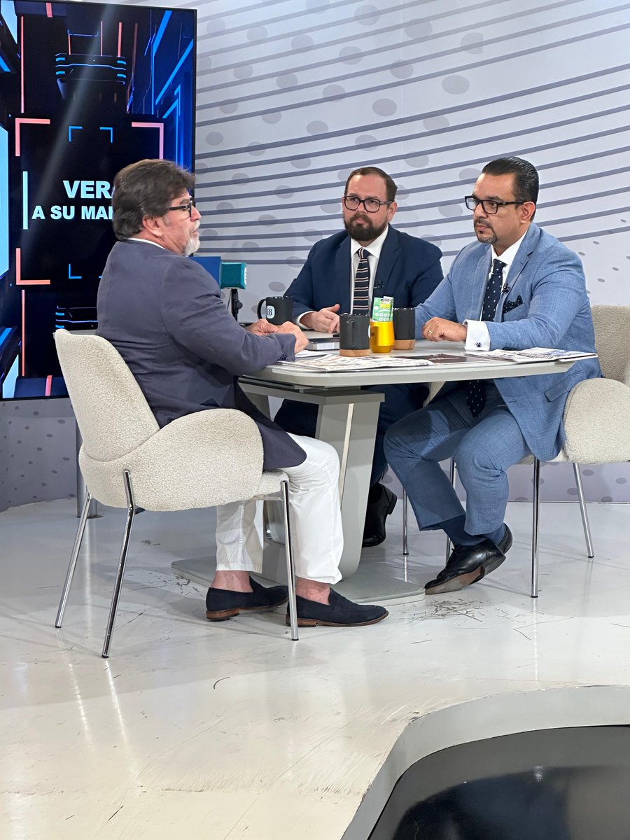 CarlosVerareal's tweet photo. 2 penalistas responden”Cómo mejorar la Justicia”? 22h00 https://t.co/p7xbbhbqTx
