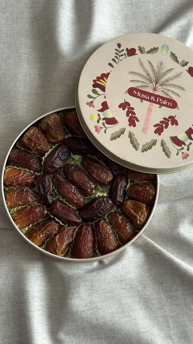大阪万博 サウジアラビア館🇸🇦デーツ 31個入り3520円 詳細はコメント