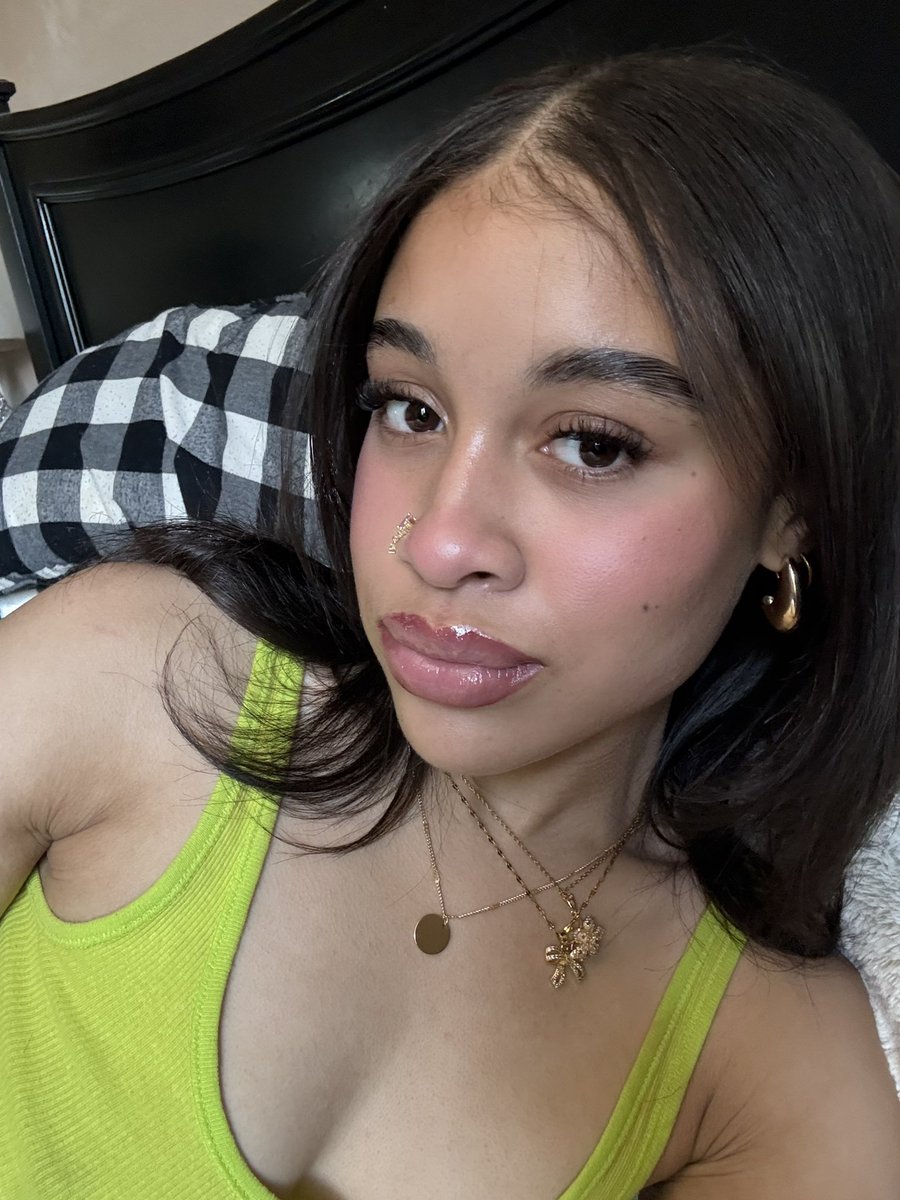 PhelpsDasia's tweet photo. 🙊 https://t.co/BmLyytqkw8