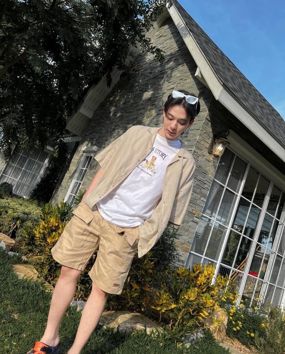 NakinP356425's tweet image. น่ารักจังวะ เสียดายบาสเกิดช้าไปเลยเป็นได้แค่ลูก อะนะ🤣🤭
VINTAGE STYLE MAXKYBAS
#MaxkyBasCloset