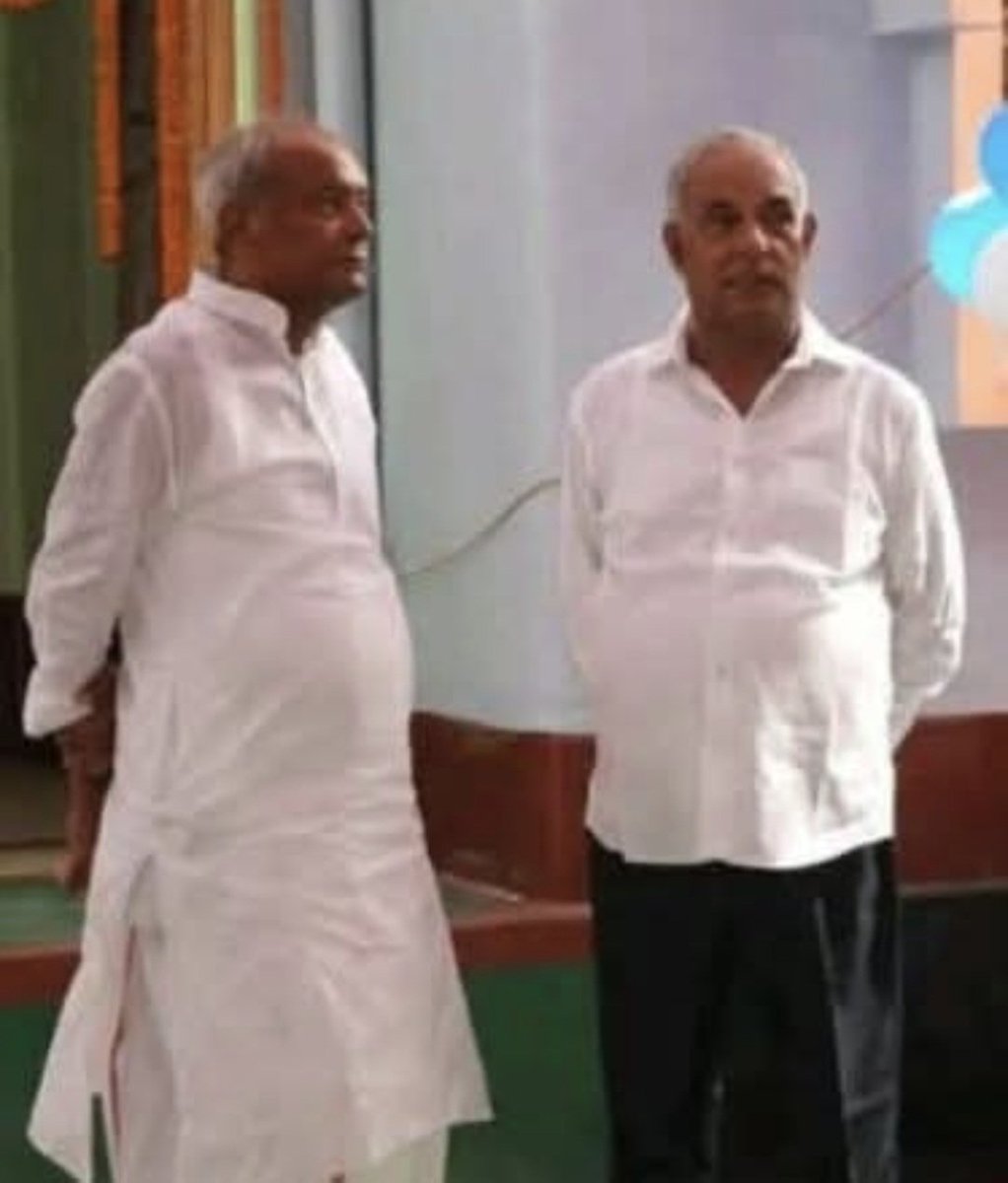 महाराजगंज के पूर्व सांसद श्री प्रभुनाथ सिंह जी के अनुज एवं समाजसेवी युवराज सुधीर सिंह के पिता, श्री दीनानाथ सिंह जी की मृत्यु का दुखद समाचार अभी-अभी मिला है। ईश्वर दिवंगत आत्मा को परमशांति प्रदान करें और परिवार को इस दुख को सहने की शक्ति दें। 

विन्रम श्रद्धांजलि। ऊं शांति !