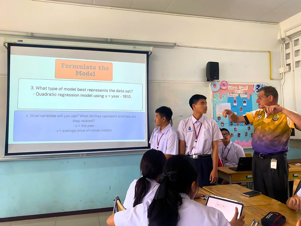 BFITSThailand's tweet image. At BFITS, Math comes alive when students take the mic! 🚀 In our KPN BFITS Program, Teacher Bernard had our Mathayom 3 (Grade 9) students lead mathematics presentations🌟

Ready to showcase your Math mastery? Join KPN and shine! 🇹🇭 #KPN #BFITSProgram #ShineWithBFITS