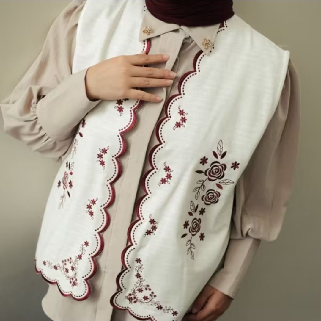 shoppiera's tweet photo. Floral vest makes you more stunning! 💐💫

— a thread https://t.co/oMbnR6HcxJ