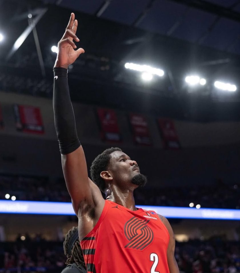 The Laker Files (@lakerfiles) on Twitter photo Deandre Ayton on Instagram:
“<a href="/Lakers/">Los Angeles Lakers</a> IM READY. Let's get to work 💛💜 #LakeShow” Deandre Ayton on Instagram:
“<a href="/Lakers/">Los Angeles Lakers</a> IM READY. Let's get to work 💛💜 #LakeShow”