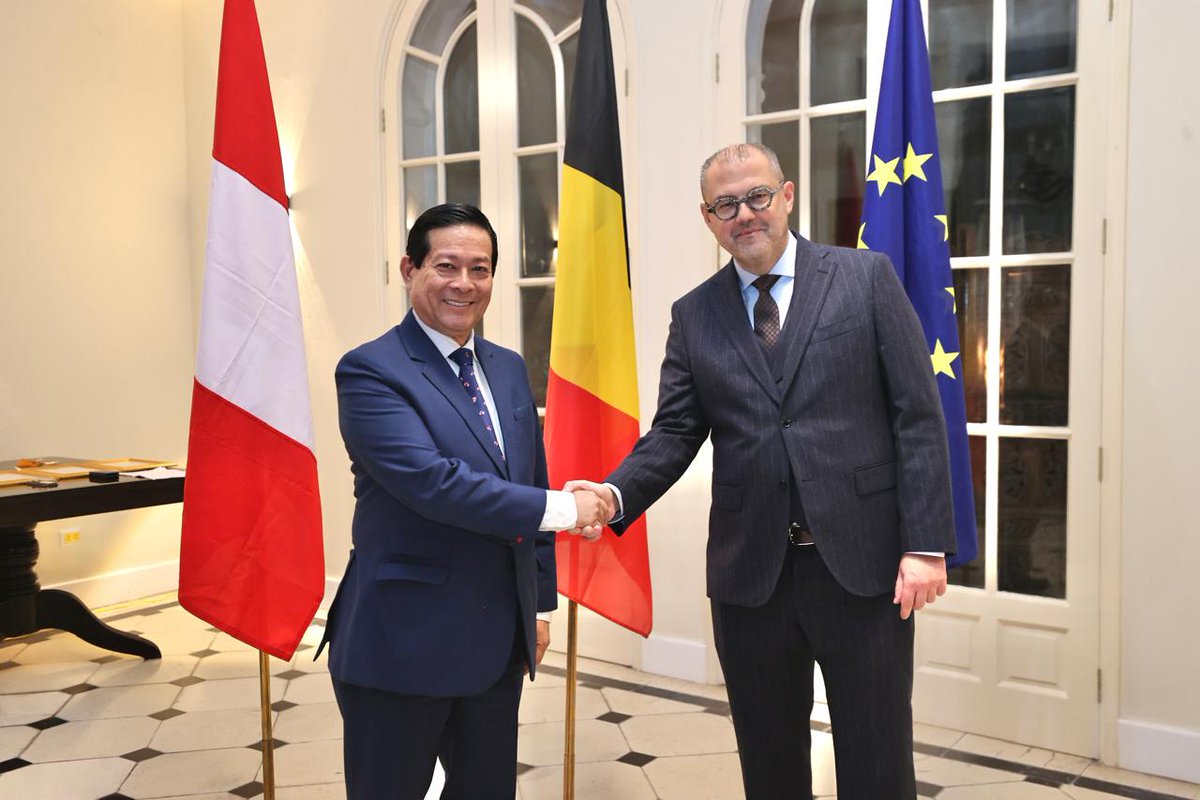 El premier Eduardo Arana participó en la ceremonia de despedida del embajador de Bélgica, Mark Van De Vreken, quien culmina su misión diplomática en el Perú este mes.