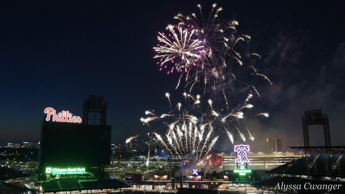 cwanger_alyssa's tweet image. Fireworks and a drone show tonight following the Phillies’ win at Citizens Bank Park! @Phillies @CitizensBank @PhilliesNation @6abcWeather @CecilyTynan @6abcadamjoseph @visitphilly @ccdphila @PaytonDomschke @PHLVisitorCntr @CanonUSA @PhiladelphiaGov @PhilliesBell @discoverPHL