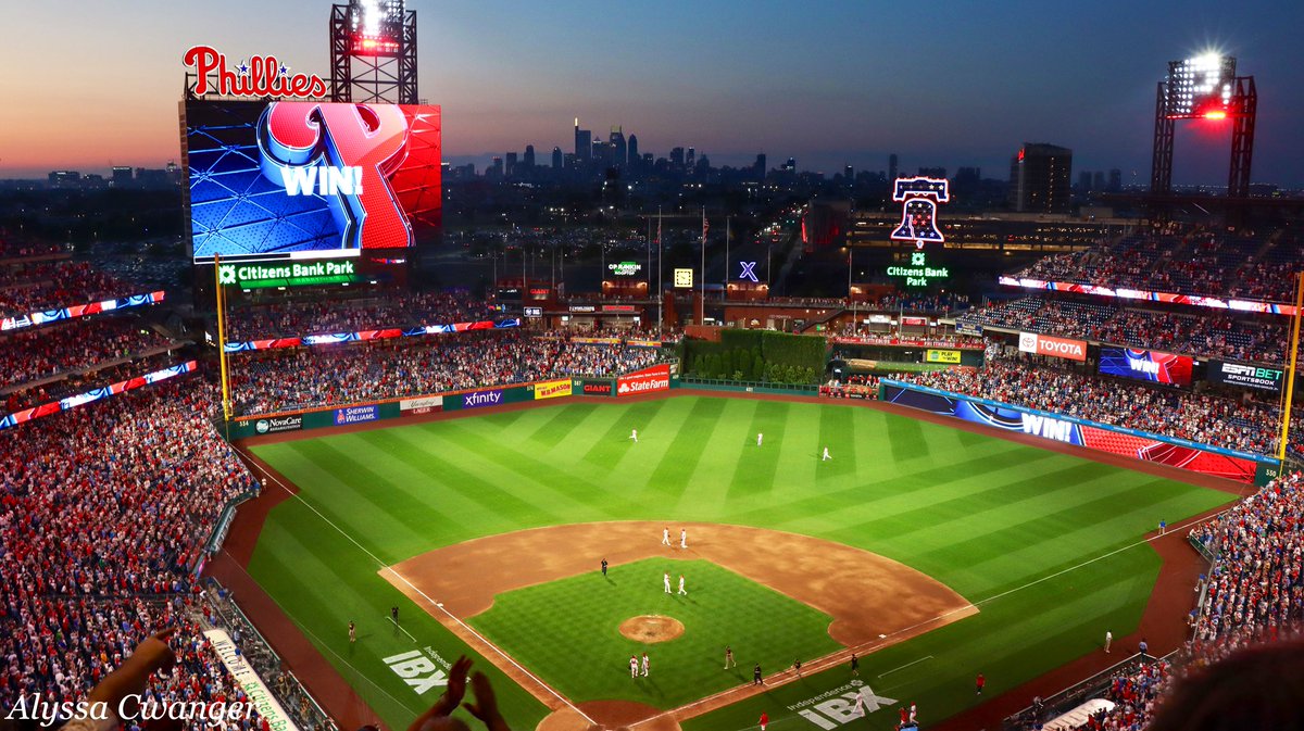 cwanger_alyssa's tweet image. Fireworks and a drone show tonight following the Phillies’ win at Citizens Bank Park! @Phillies @CitizensBank @PhilliesNation @6abcWeather @CecilyTynan @6abcadamjoseph @visitphilly @ccdphila @PaytonDomschke @PHLVisitorCntr @CanonUSA @PhiladelphiaGov @PhilliesBell @discoverPHL