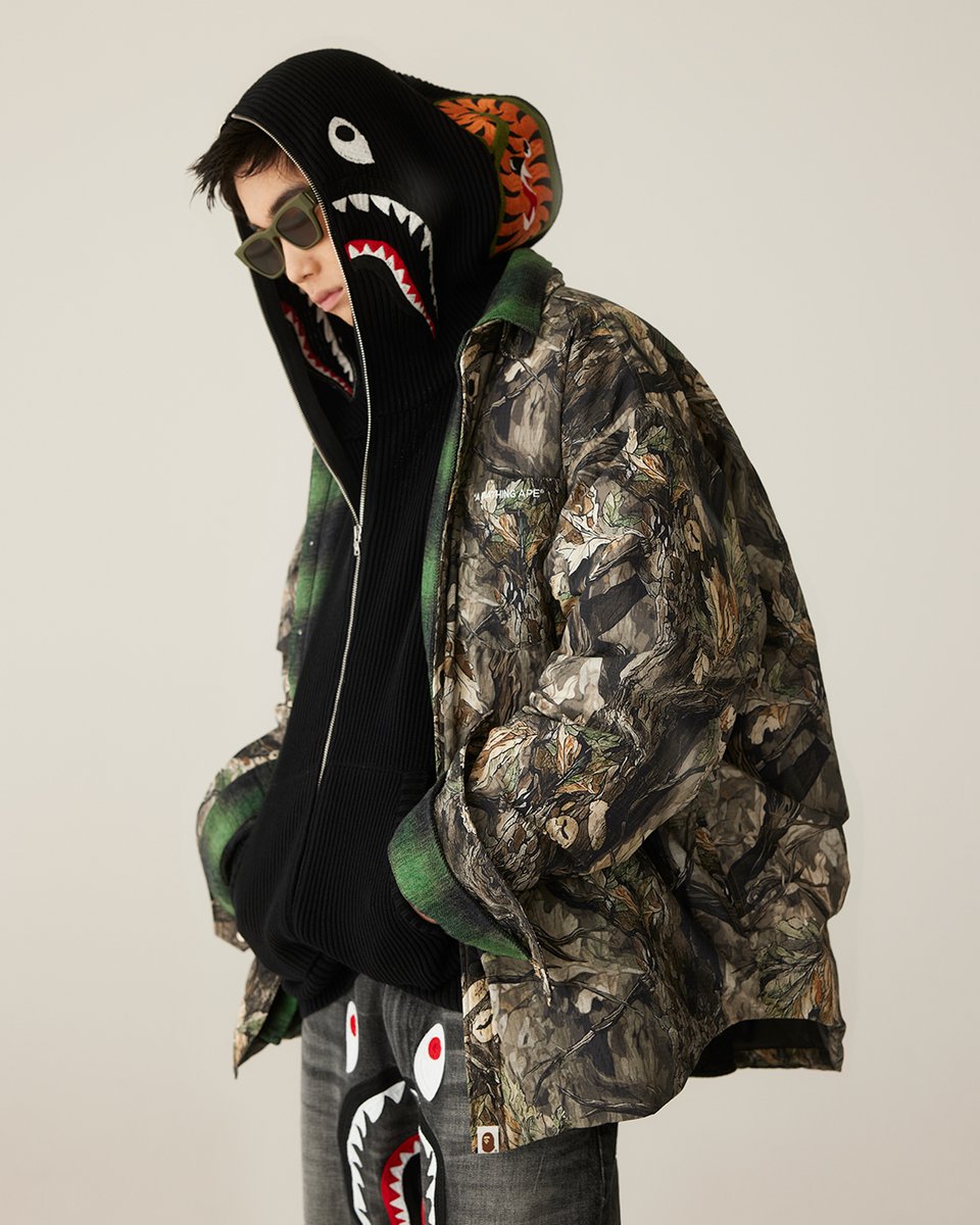 BAPEOFFICIAL's tweet image. Coming Soon: BAPE®'s FW25 Collection
Featuring two camo: Tree Edge Camo, a reimagined version of rappers’ beloved print, and Art Camo, inspired by graffiti and iconic album art. It’s all about mixing music and streetwear style.
Available at BAPE STORE® and…