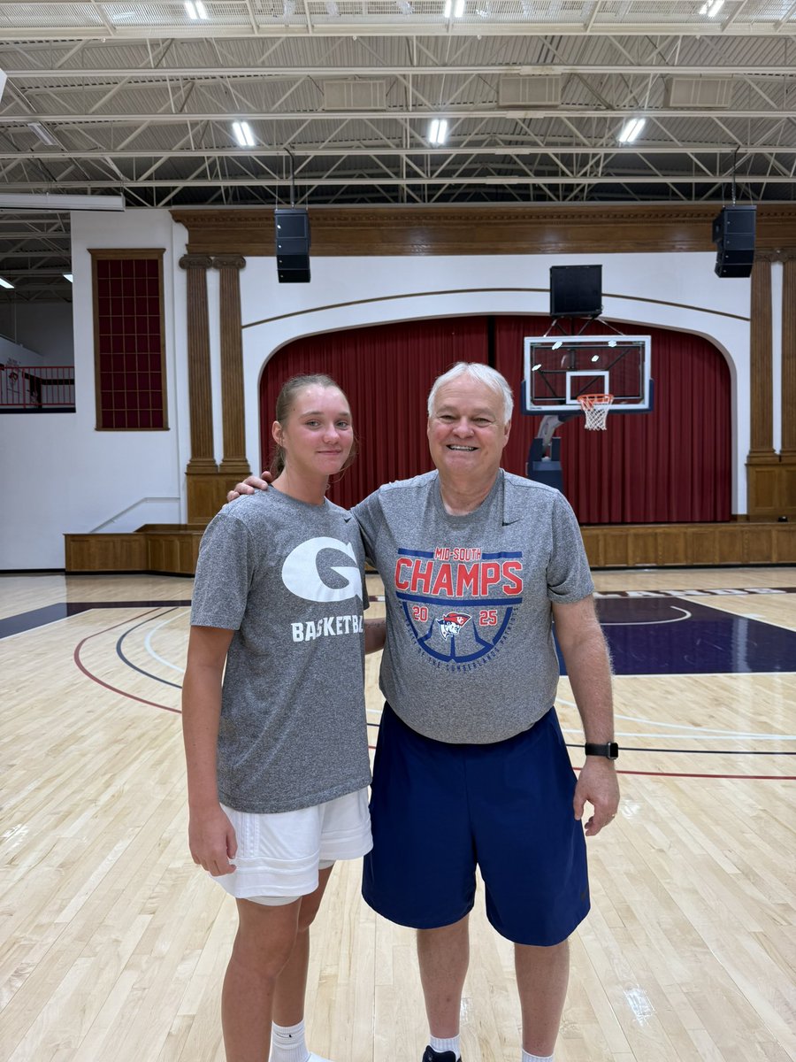 Had a great time at University of the Cumberlands camp Saturday and had a great time speaking with <a href="/CoachRickReeves/">Rick Reeves</a> and <a href="/KrystalReevesEv/">Krystal Reeves-Evans</a>! Thanks for inviting me! Looking forward to learning more about your program!
<a href="/GcaLady/">Grace Christian Lady Rams Basketball</a> <a href="/Ucwbb/">UC Women's Basketball</a>