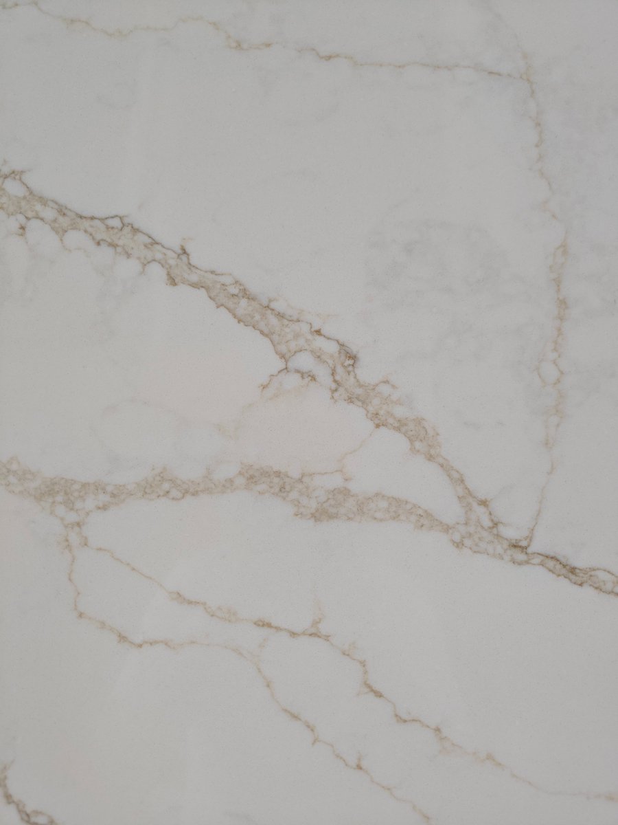 Marble_Decor's tweet image. Engineered quartz with gold vein slab for sale.
Size: 3200x1600x20mm/30mm.
Surface: polised,matte,etc.
If any needs,welcome to contact us.
#quartzslab #quartzcountertop #kitchen #countertop #bathroom